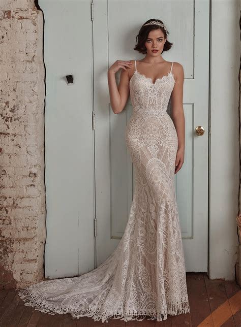 Brickhouse bridal - #Bridal Trend : Beautiful Backs -- Make sure to leave a lasting impression with this gorgeous #wedding dress, Viv style 6099B Available this summer, but you can preview and pre-order at trunk shows...